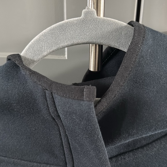 Nike crop jacket Women’s L full zip - Picture 2 of 7